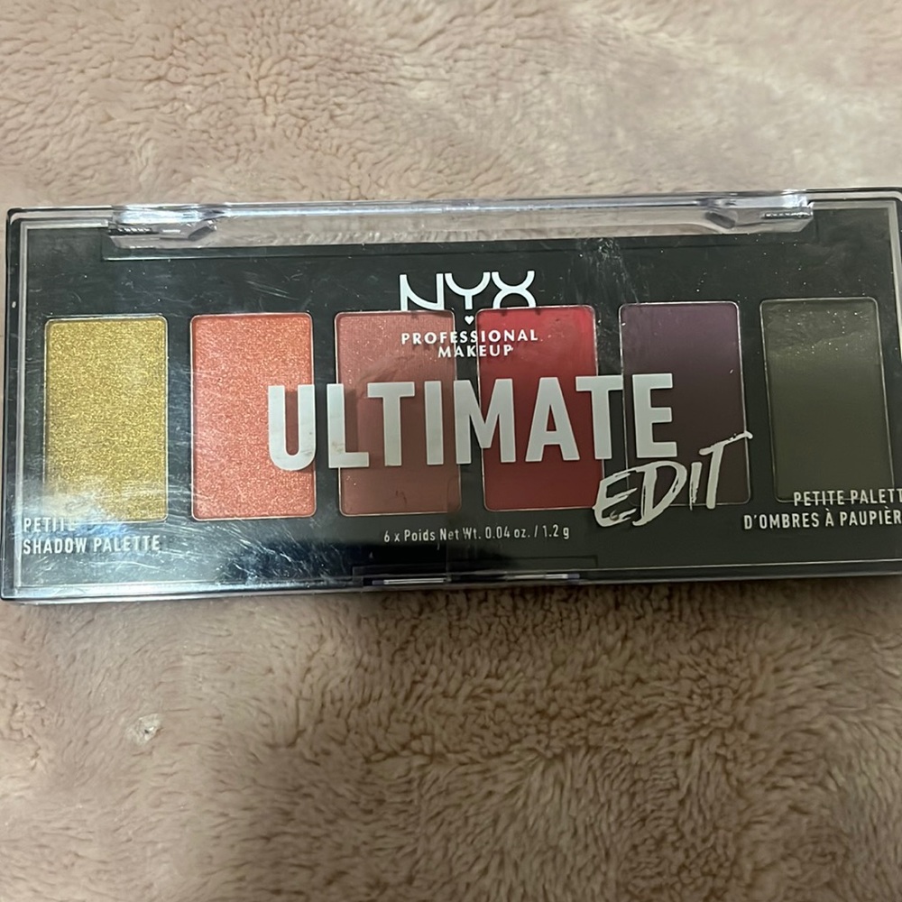NYX Eyeshadow Palette